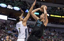 Les Mavs annoncent un cinq de départ sans Dirk Nowitzki