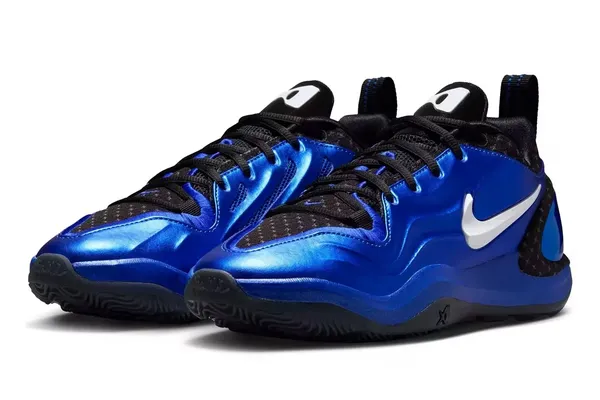 La Nike A’Two rend hommage à la Nike Air Foamposite One