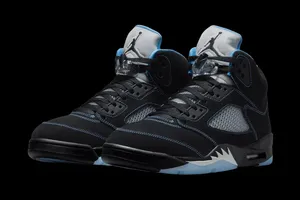 La Air Jordan 5 « Black Carolina » fête ses vingt ans