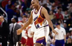 Le 20 mai 1993, Charles Barkley envoie David Robinson et les Spurs en vacances