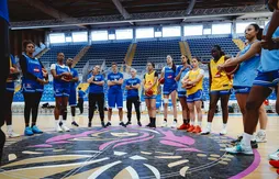 David Cozette et Sarah Michel Boury au micro pour l’Euro 2025 féminin sur TMC et TF1+