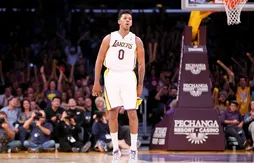 Byron Scott : “Beaucoup de tirs de Nick Young sont compliqués et forcés”