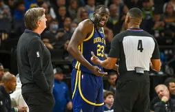 Les arbitres NBA font-ils enfin la chasse aux marchers ?