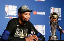 Kevin Durant ne veut parler à personne de son avenir