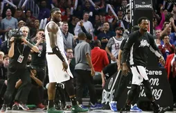 Montrezl Harrell reçoit le trophée du “joueur le plus combattif”