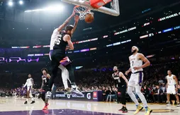 Le Top 10 de la nuit :  Anthony Davis scalpe Aron Baynes