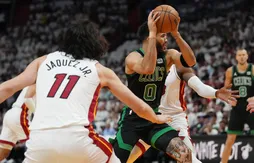 Boston étouffe Miami pour reprendre l’avantage du terrain