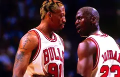 Dennis Rodman adoube J.R. Smith