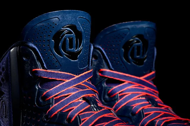 D-Rose-4-Michigan-Avenue-Detail-3-G66939
