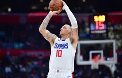 Pisté par le Panathinaikos, Daniel Theis rejoint les Pelicans