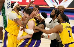 Grâce à Austin Reaves, les Lakers font plier les Mavs en prolongation