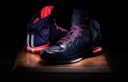 Adidas : la D Rose 4 passe au bleu et rouge