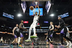 Le Jazz surprend les Spurs d’un très bon Victor Wembanyama