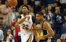 San Antonio sans solution face à Anthony Davis