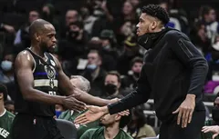 Khris Middleton toujours ménagé