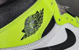 La Air Jordan 1 High « Volt » se dévoile