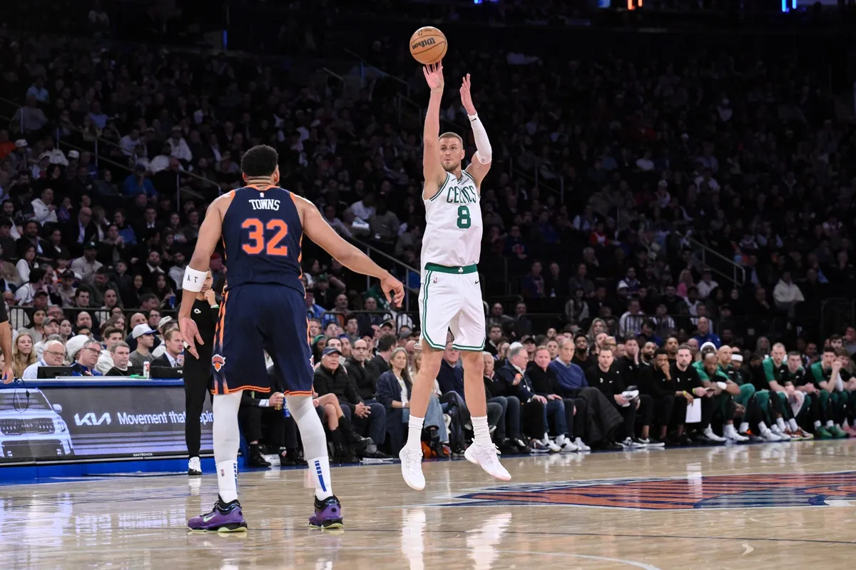 Kristaps Porzingis (Celtics) au tir contre les Knicks
