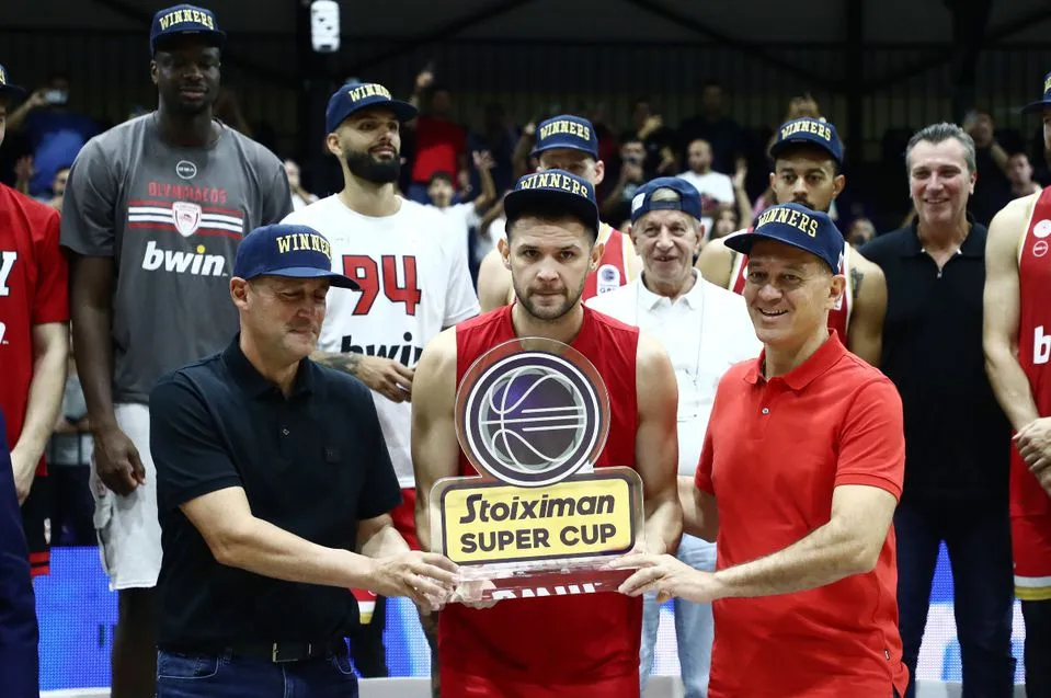 L'Olympiakos d'Evan Fournier remporte la Coupe de Grèce