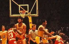 Le coup de poing le plus violent de l’histoire de la NBA