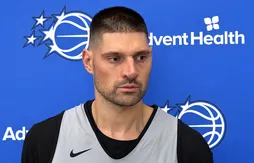 Nikola Vucevic trouve que le maillot du Magic lui va toujours aussi bien