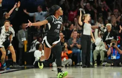 Pour les Aces, la réponse est venue de Jewell Loyd et de Dana Evans
