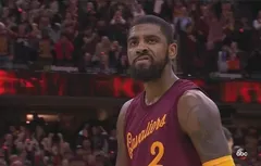 Dans un final de folie, Kyrie Irving terrasse encore les Warriors !