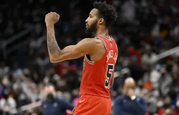 Derrick Jones Jr. de retour malgré un doigt fracturé