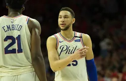 Les Sixers se promènent face à Melbourne