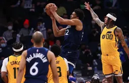 Avec son triple-double, Karl-Anthony Towns fait la chanson au Jazz