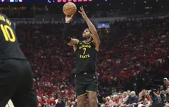 Buddy Hield prend feu et les Warriors sortent les Rockets au Game 7 !