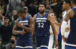 Le “Big Three” des Wolves domine Giannis Antetokounmpo (40 pts)