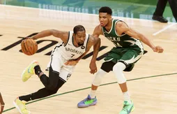 Les Bucks sortent vainqueurs du combat de titans entre Giannis Antetokounmpo (49 pts) et Kevin Durant (42 pts)