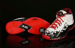 Li-Ning : Dwyane Wade met les pieds dans le bitume