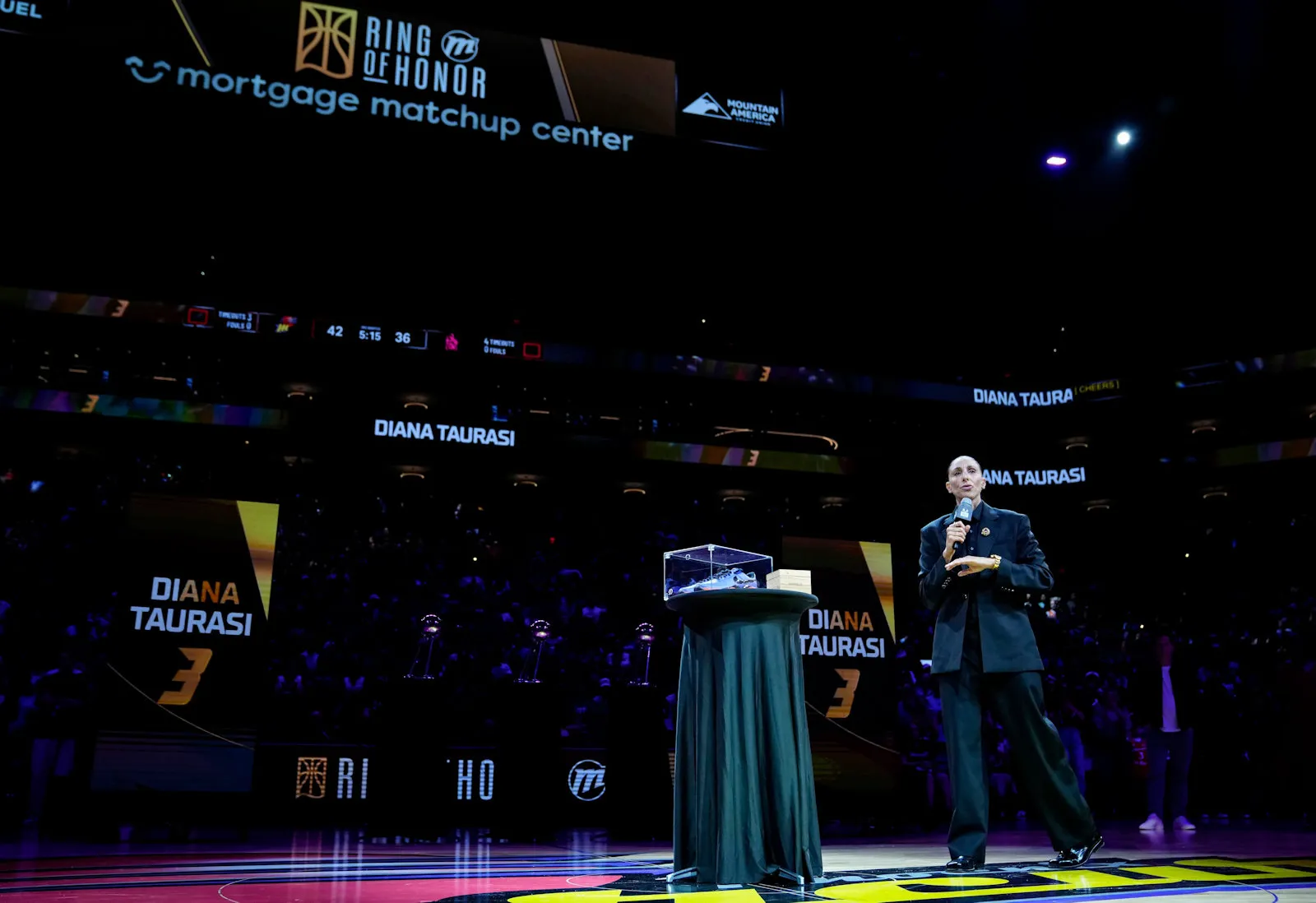 Le numéro 3 de Diana Taurasi immortalisé par le Mercury