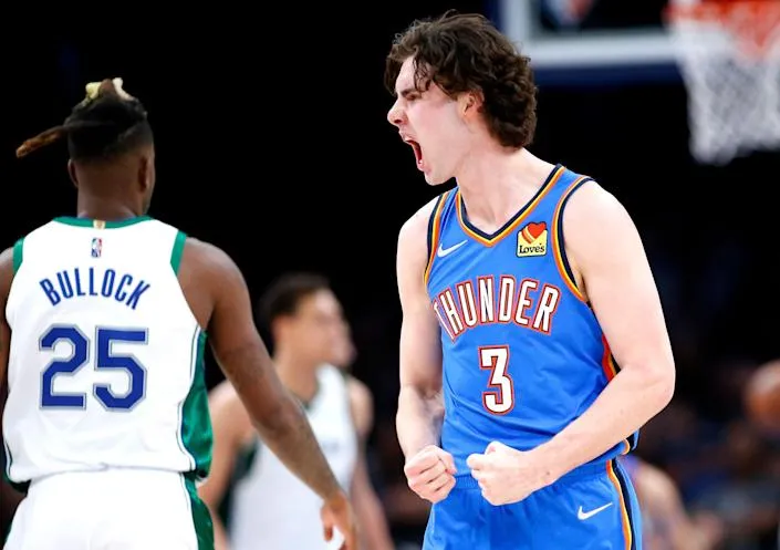 Josh Giddey est le plus jeune joueur de l'histoire à réaliser un triple-double