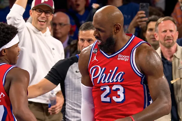 Les Sixers font le doublé face aux champions en titre !