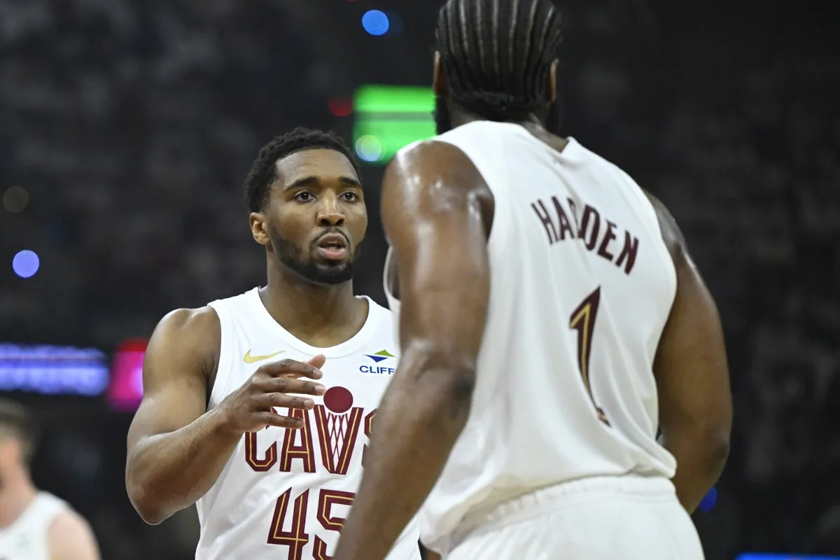 James Harden et Donovan Mitchell