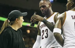 LeBron James s’occupe de la mise en bière des Raptors