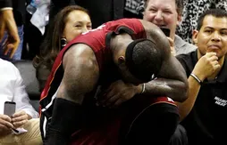 LeBron James victime de crampes