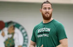 Comme prévu, Aron Baynes prolonge à Boston