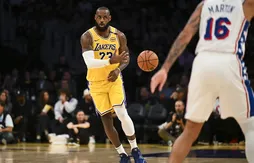 Le duo LeBron-Davis enfonce les Sixers