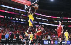 Les Lakers terrassent les Rockets en prolongation pour mener 3-0 !