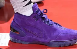 Des Nike Air Zoom Generation PE aux pieds, LeBron James se montre pour la première fois en Laker