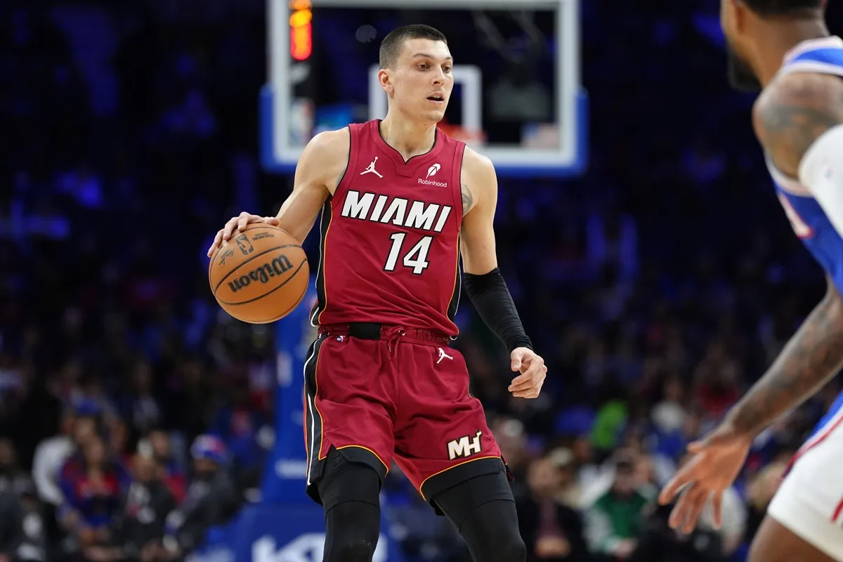 Tyler Herro (Heat) contre les Sixers