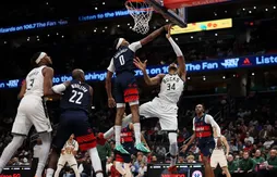 Bilal Coulibaly fêté pour sa défense sur Giannis Antetokounmpo