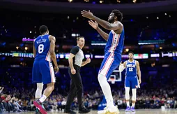 Joel Embiid paie “catch” pour sa célébration