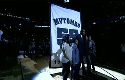 Les Nuggets retirent le maillot de Dikembe Mutombo