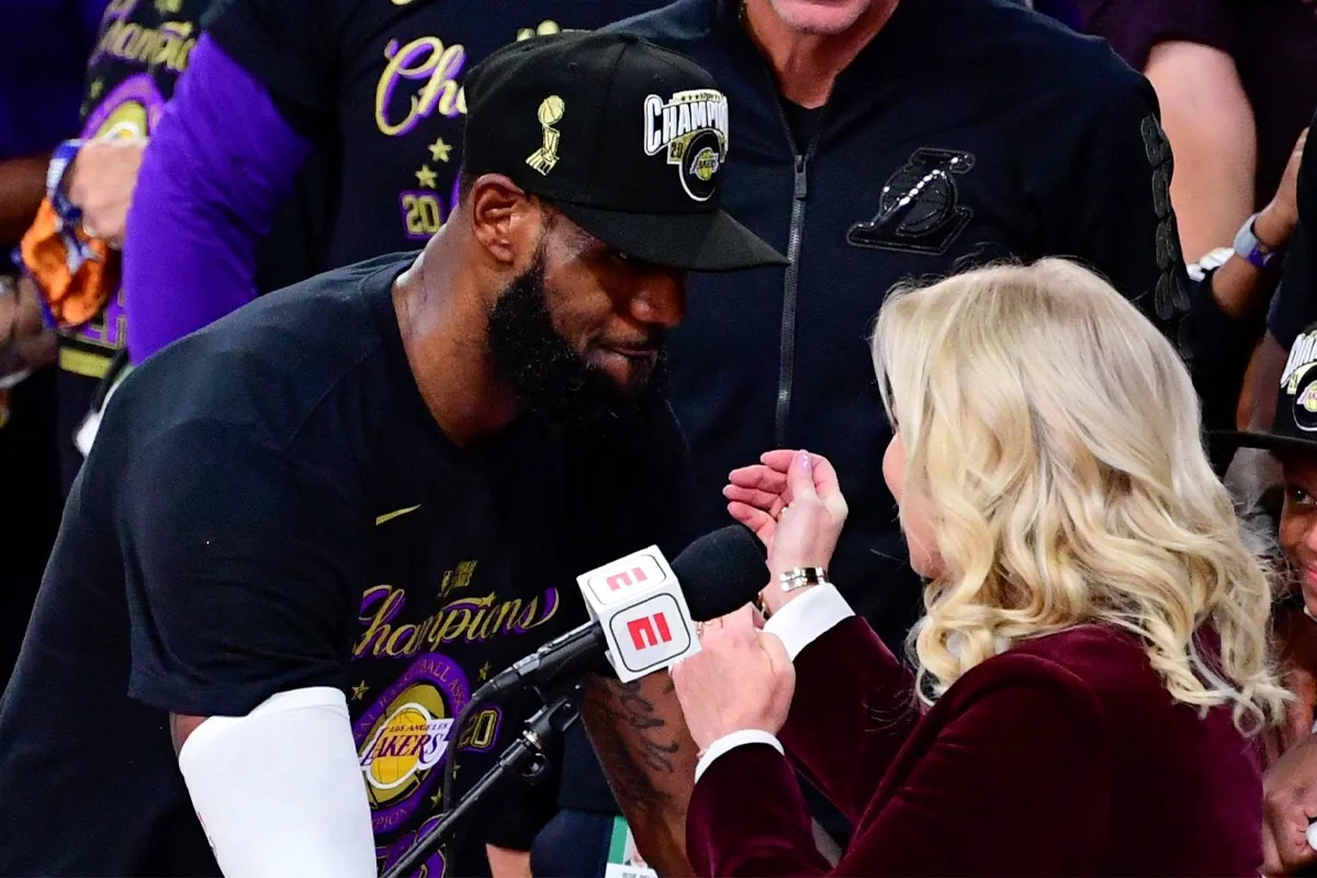 Jeanie Buss et LeBron James