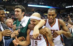 Jerryd Bayless sauve Milwaukee au buzzer !