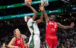 Dominique Malonga se montre dans l’explosion des Aces par le Storm